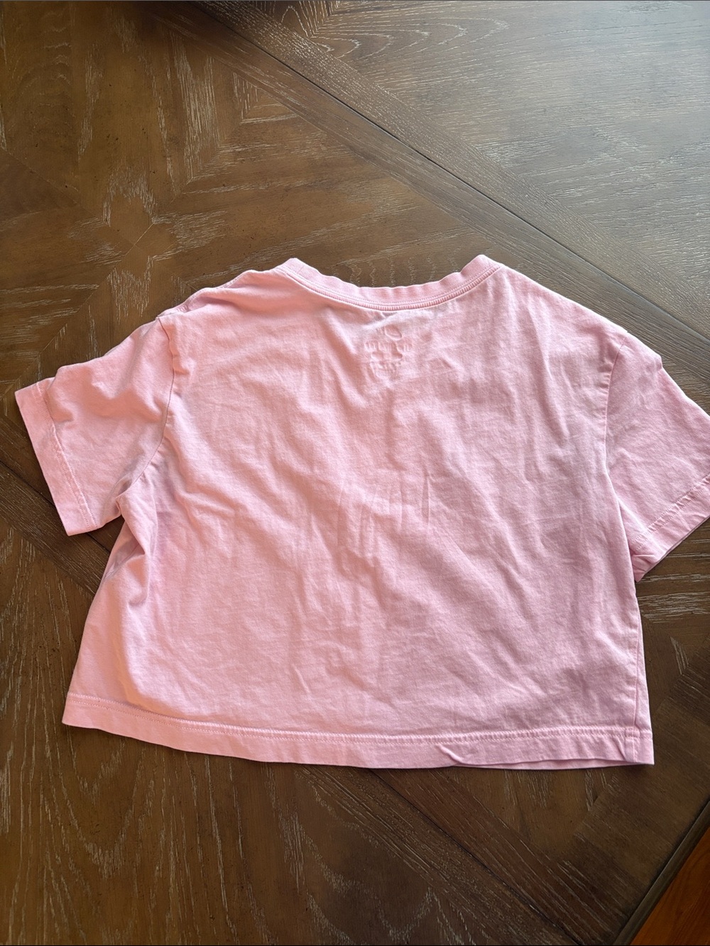 Nike Pink Crop Tee with White Swoosh XS - Picture 2 of 3